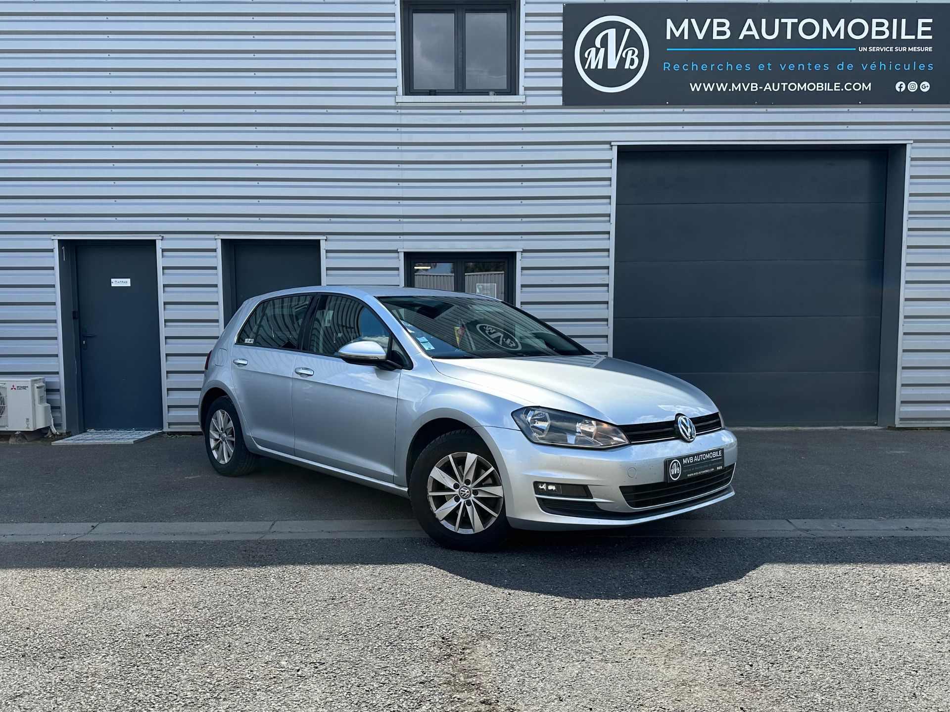 VOLKSWAGEN Golf VII Confortline 1.6 TDI CR FAP BlueMotion - 105 Phase 1 vendue d'occasion par MVB Automobile Bordeaux